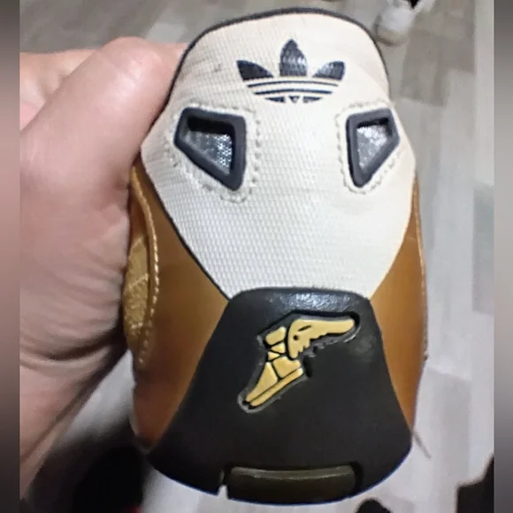 2007 Adidas Goodyear Racer Low Tan And Black Size 8 - Picture 8 of 13